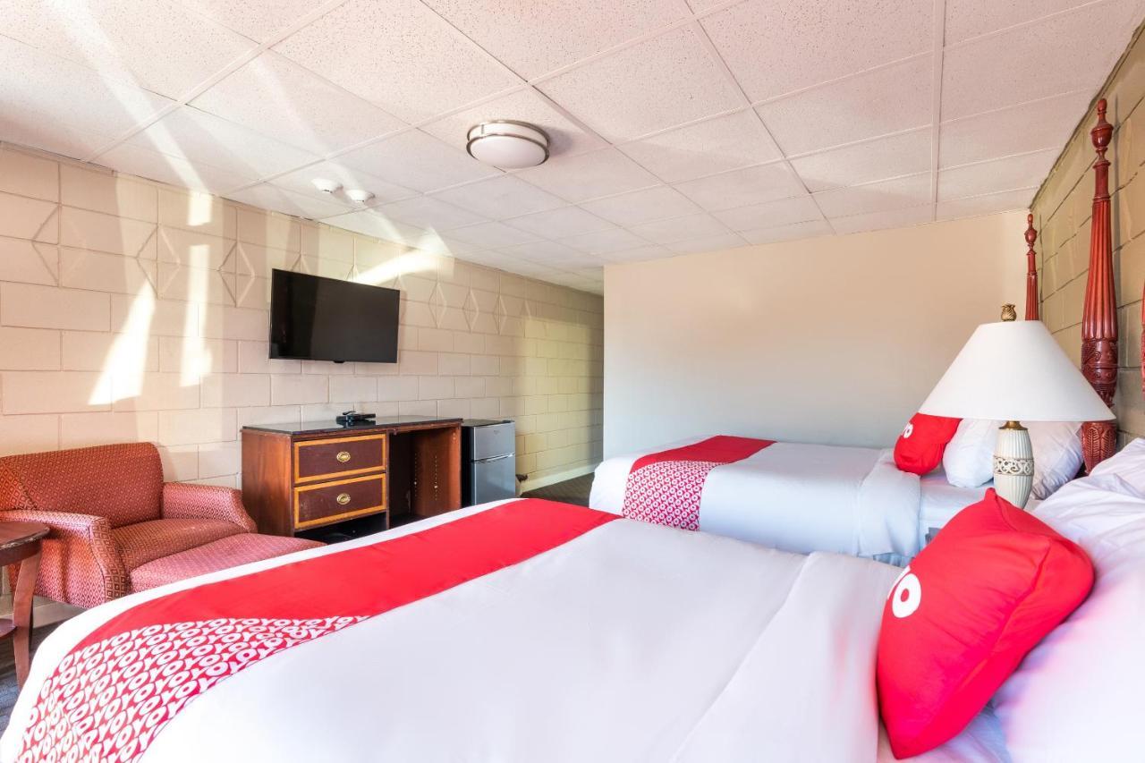 Oyo Hotel Malden Ma Broadway 外观 照片