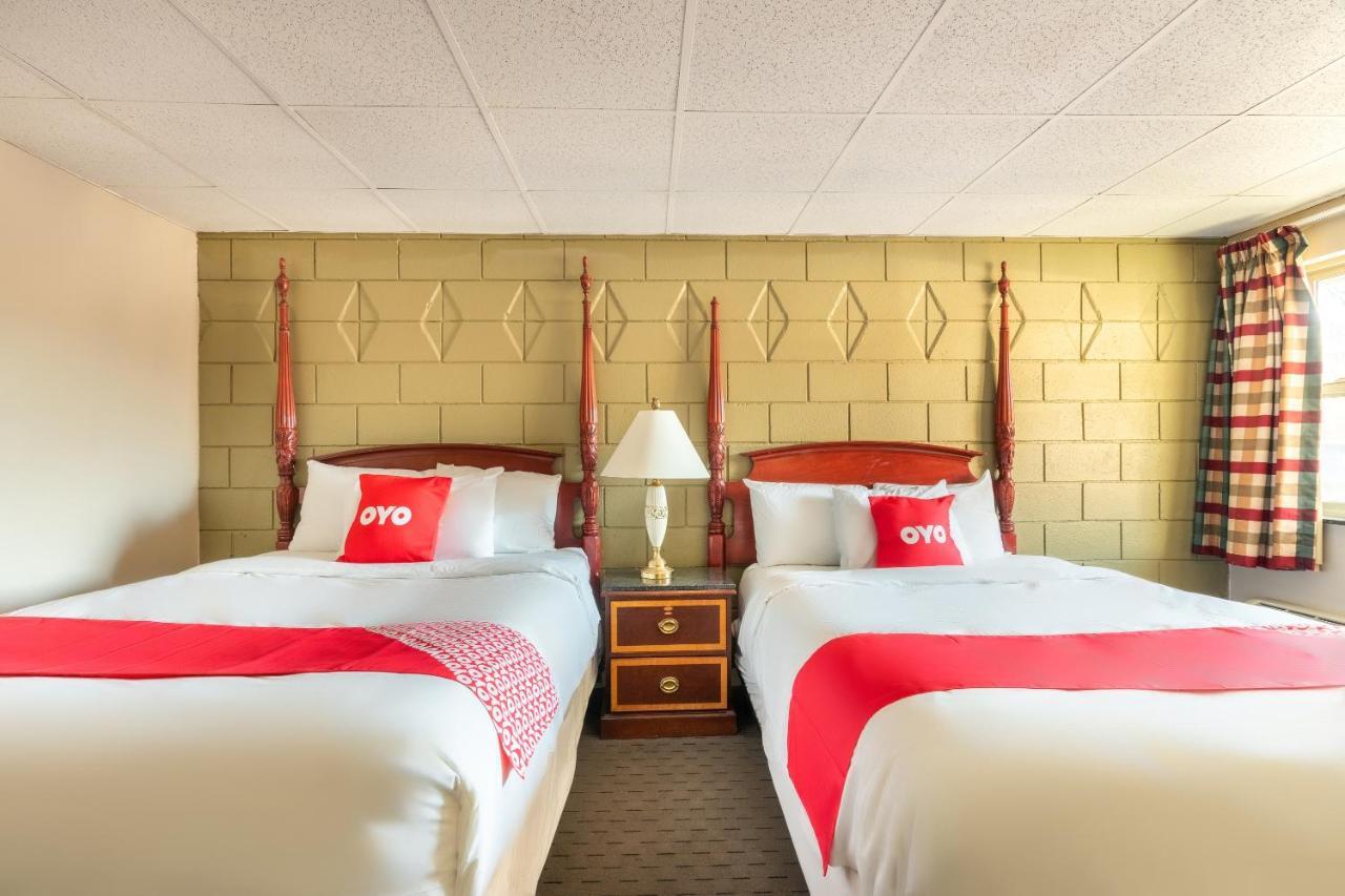 Oyo Hotel Malden Ma Broadway 外观 照片