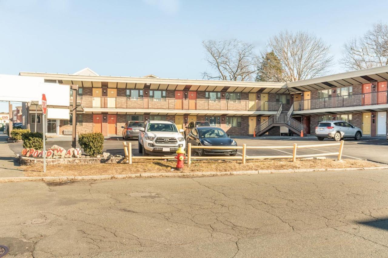 Oyo Hotel Malden Ma Broadway 外观 照片