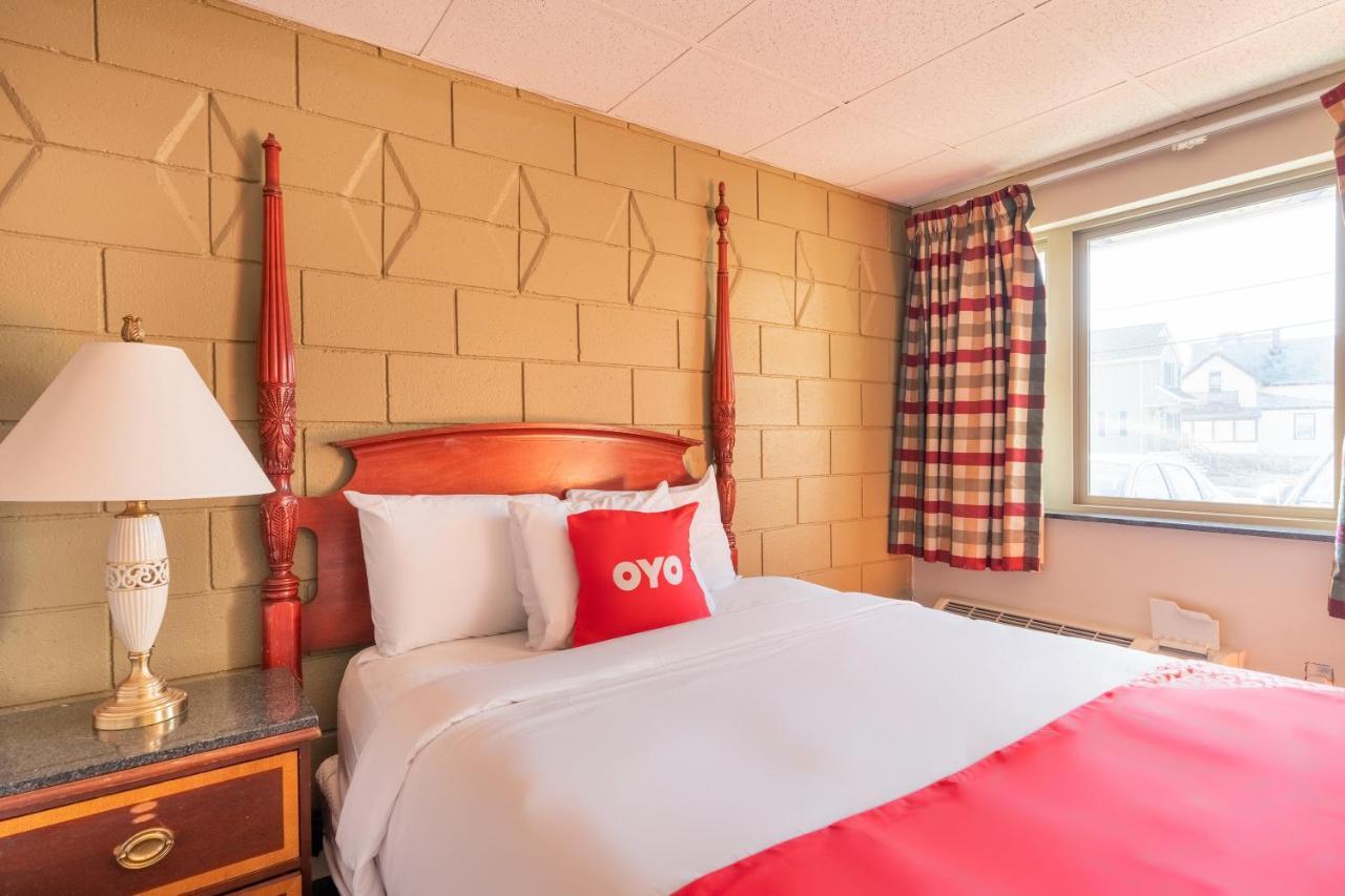 Oyo Hotel Malden Ma Broadway 外观 照片