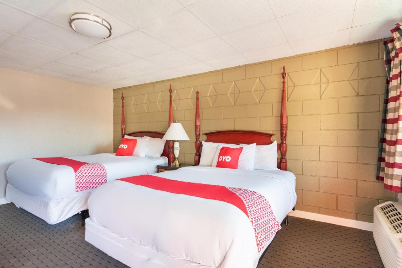 Oyo Hotel Malden Ma Broadway 外观 照片