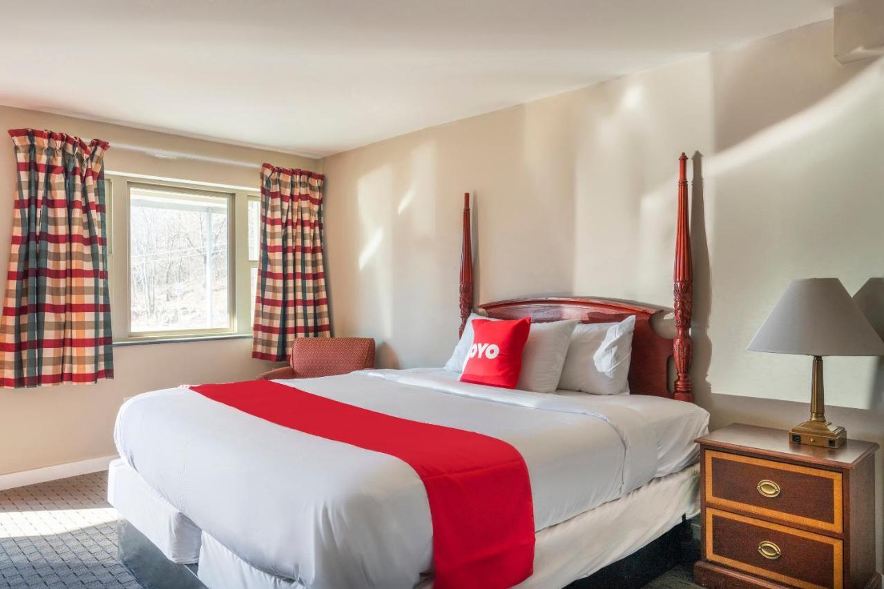 Oyo Hotel Malden Ma Broadway 外观 照片
