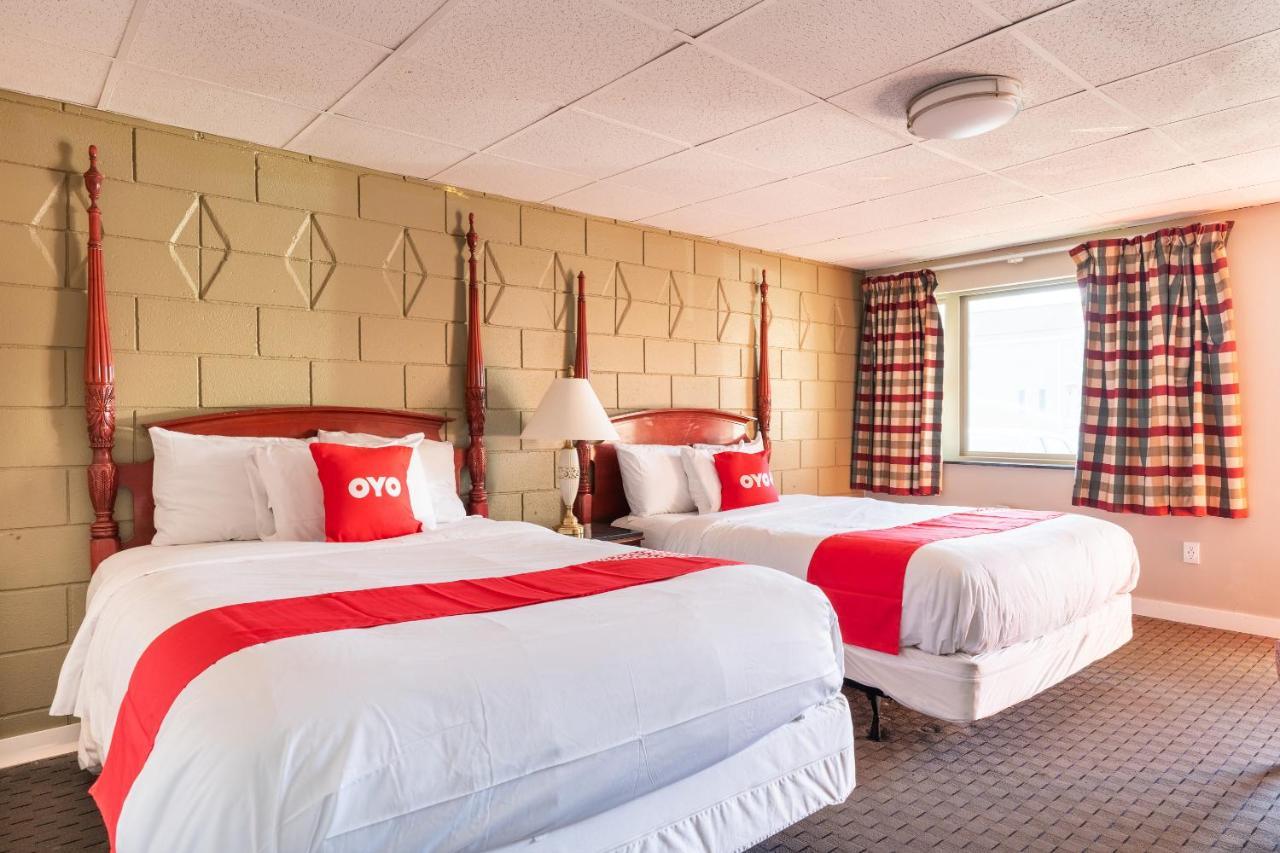 Oyo Hotel Malden Ma Broadway 外观 照片